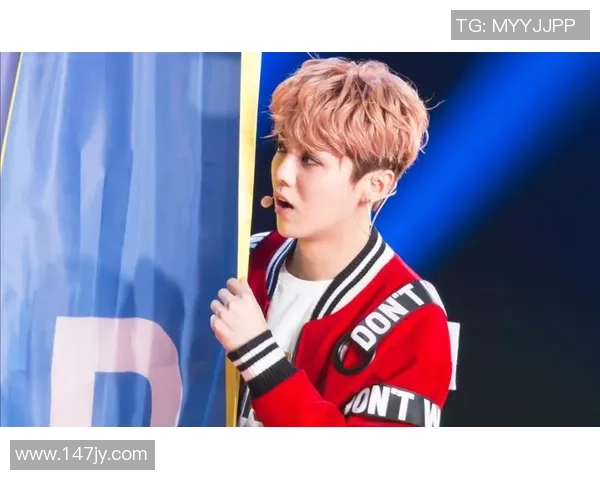 球星纷纷点赞鹿晗踢足球技艺 展现运动天赋与职业精神 球星纷纷点赞鹿晗踢足球技艺 展现运动天赋与职业精神